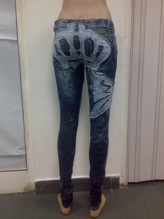 Laurentiu a tunat haine la preturi destul de piperate