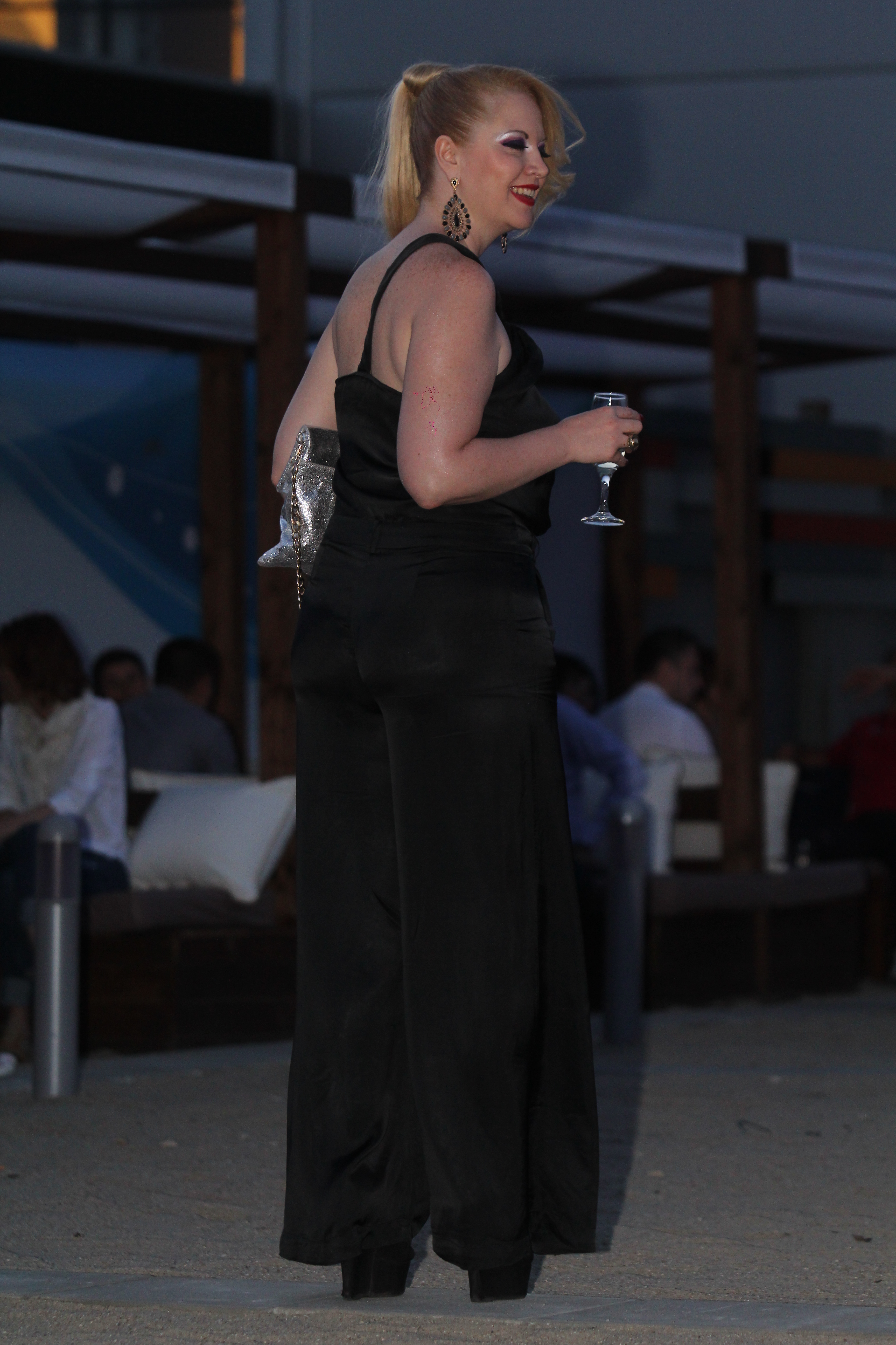 Oana nu vrea sa arunce nimic din ceea ce strange