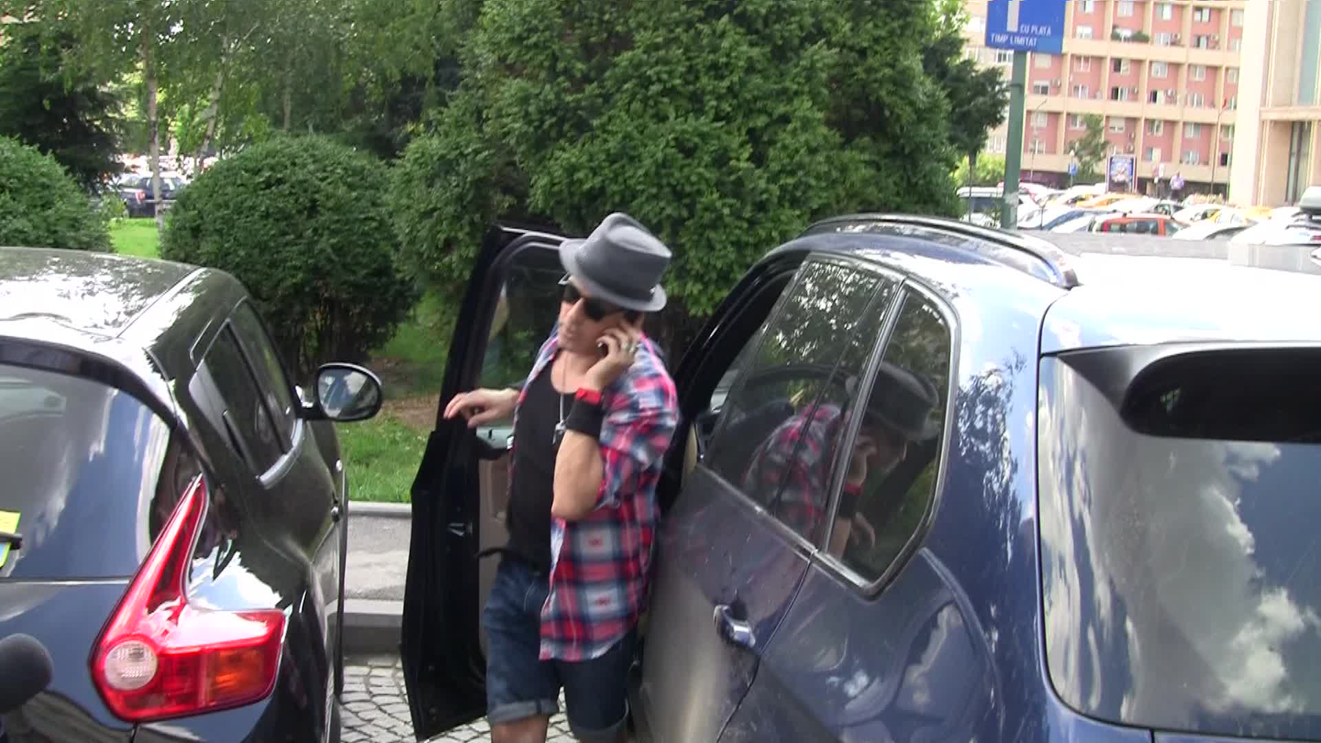 Dar a asortat-o cu alti pantaloni