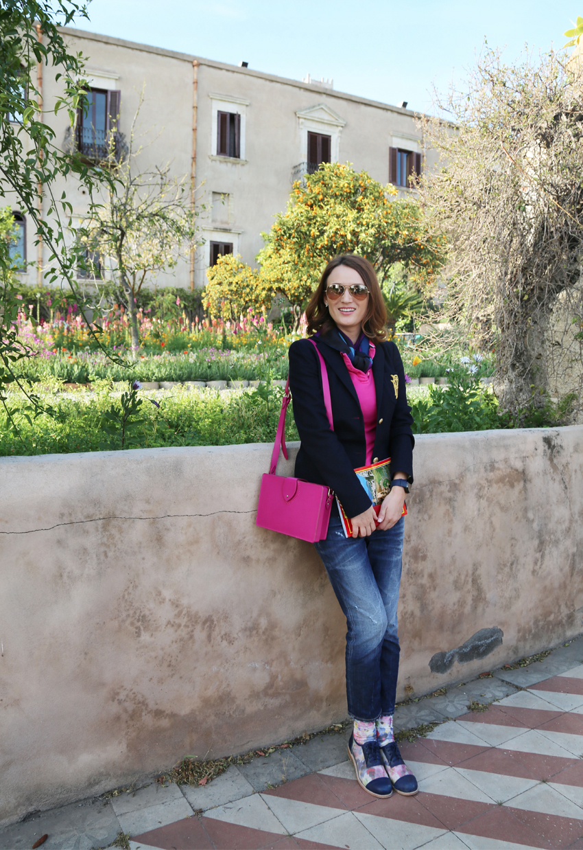 Abia dupa 30 de ani, Carmen si-a descoperit pasiunea pentru moda, a facut cursuri, s-a apucat sa creeze si si-a lansat un blog de moda