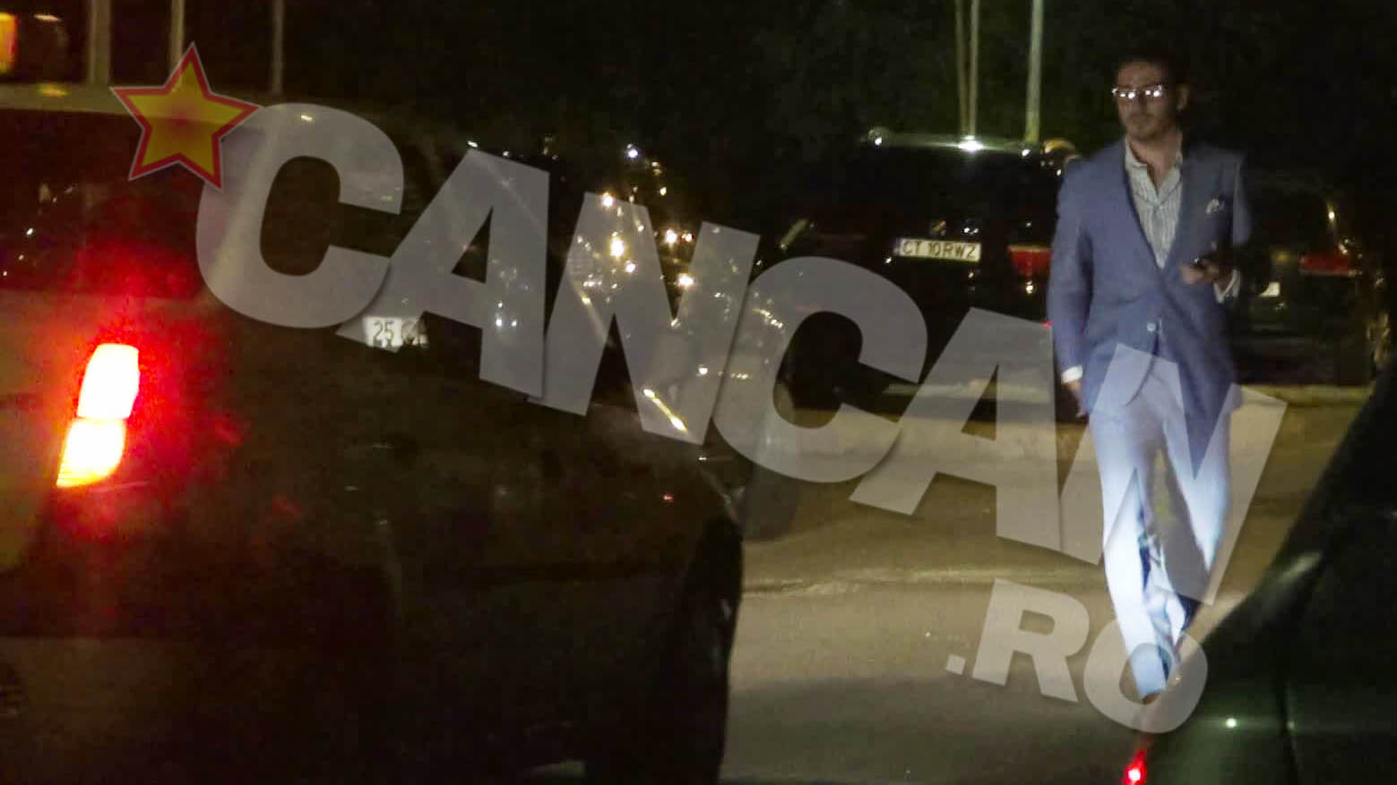 In sfarsit, fotbalistul reuseste sa prinda un taxi