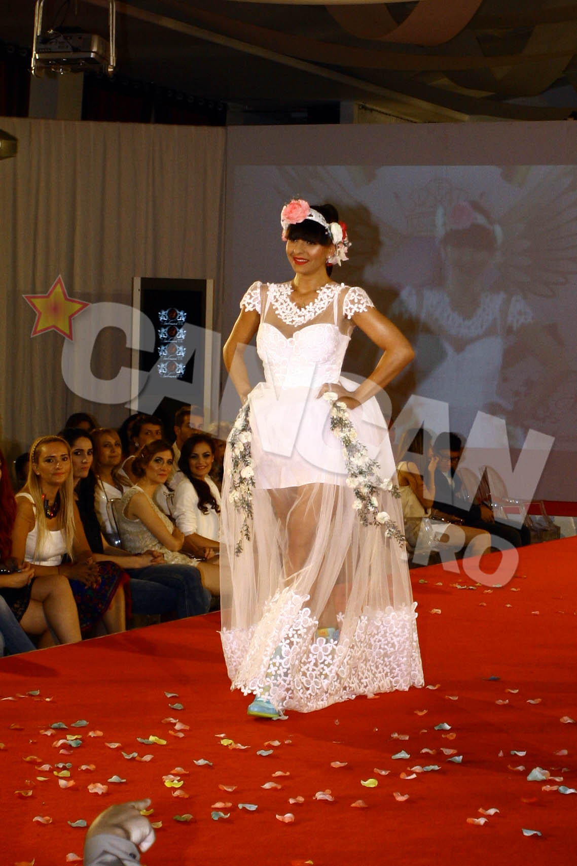 Detaliul a fost aproape insesizabil pe podium