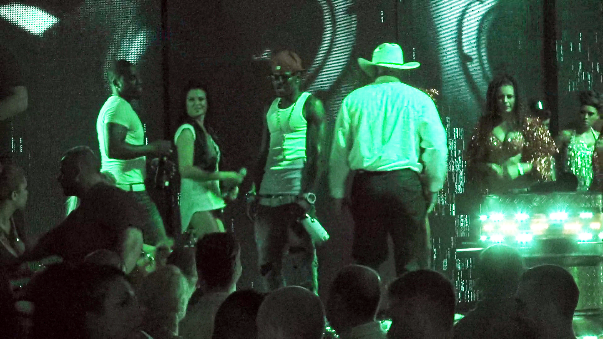 Sportivul l-a invitat pe Akon la masa lui