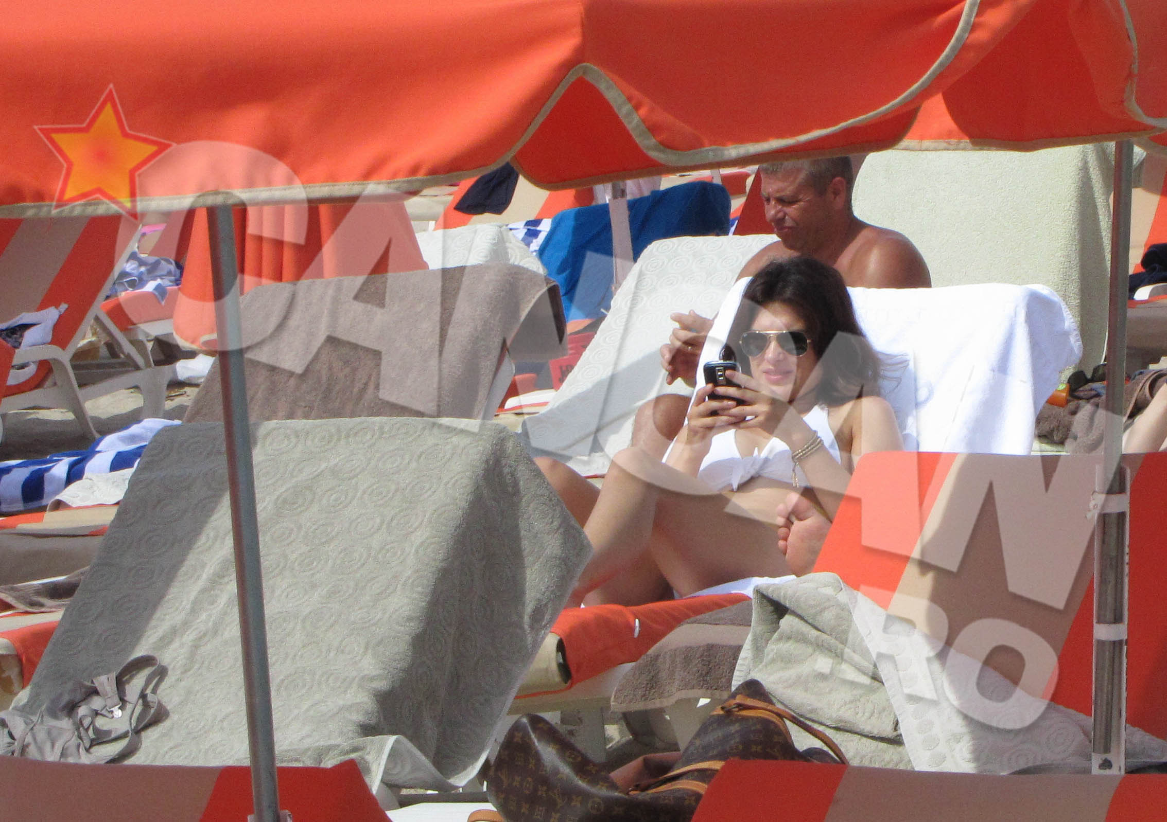 Monica Birladeanu se simte bine pe plajele de pe Coasta de Azur