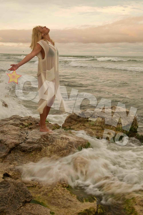 Laura Cosoi nu rateaza nicio ocazie sa mearga in Vama