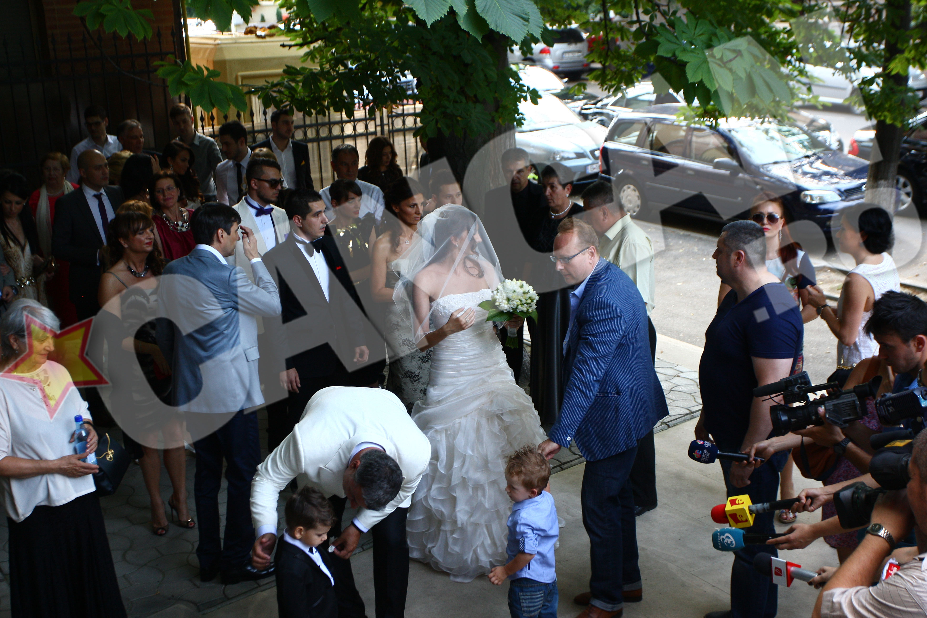 Victor Piturca si-a dus, azi fata la altar