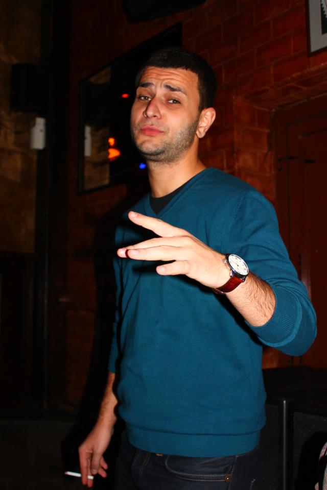 Impresarul s-a ales cu nasul spart incercand sa-l apere pe Krem