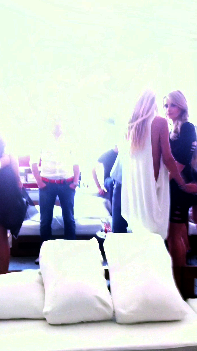 Alina pare destul de suparata