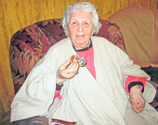 Sora lui Sergiu Nicolaescu cere judecatorilor sa anuleze testamentul prin care regizorul si-a lasat intreaga avere sotiei lui, Dana