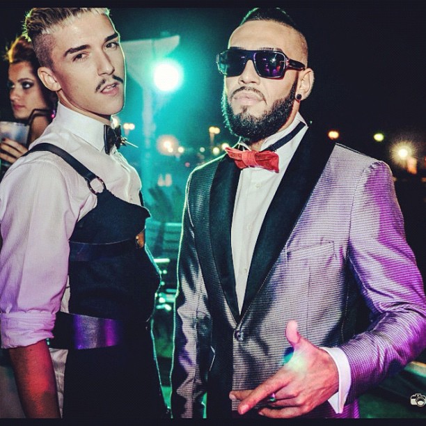 Atunci cand alege costume mai elegante, canteretul isi lasa si barba mai lunga