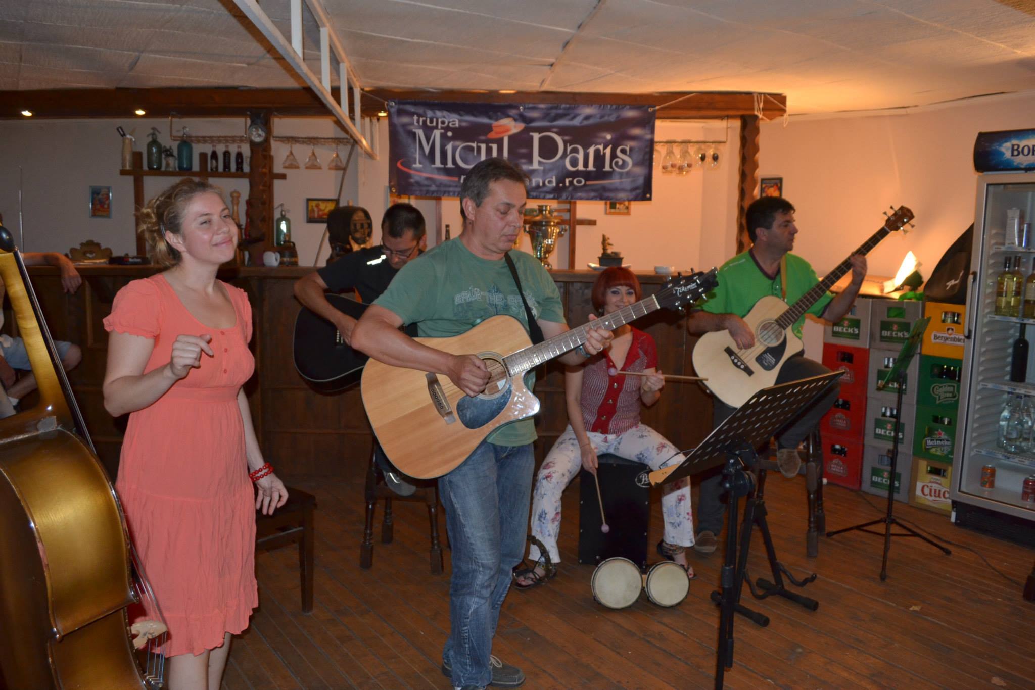 Cei cinci membrii repeta doar in prezenta unui public