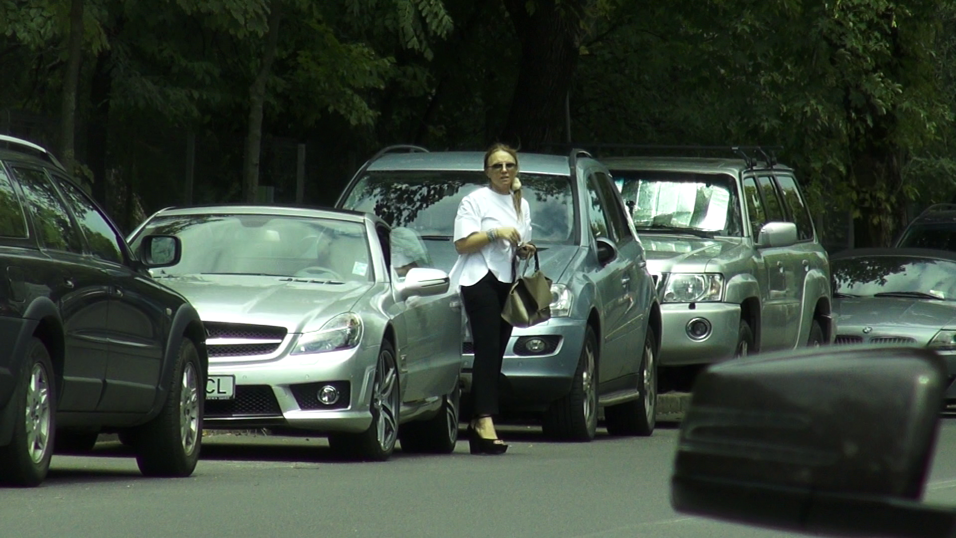 Camelia Sucu este clienta fidela a saloanelor de infrumusetare