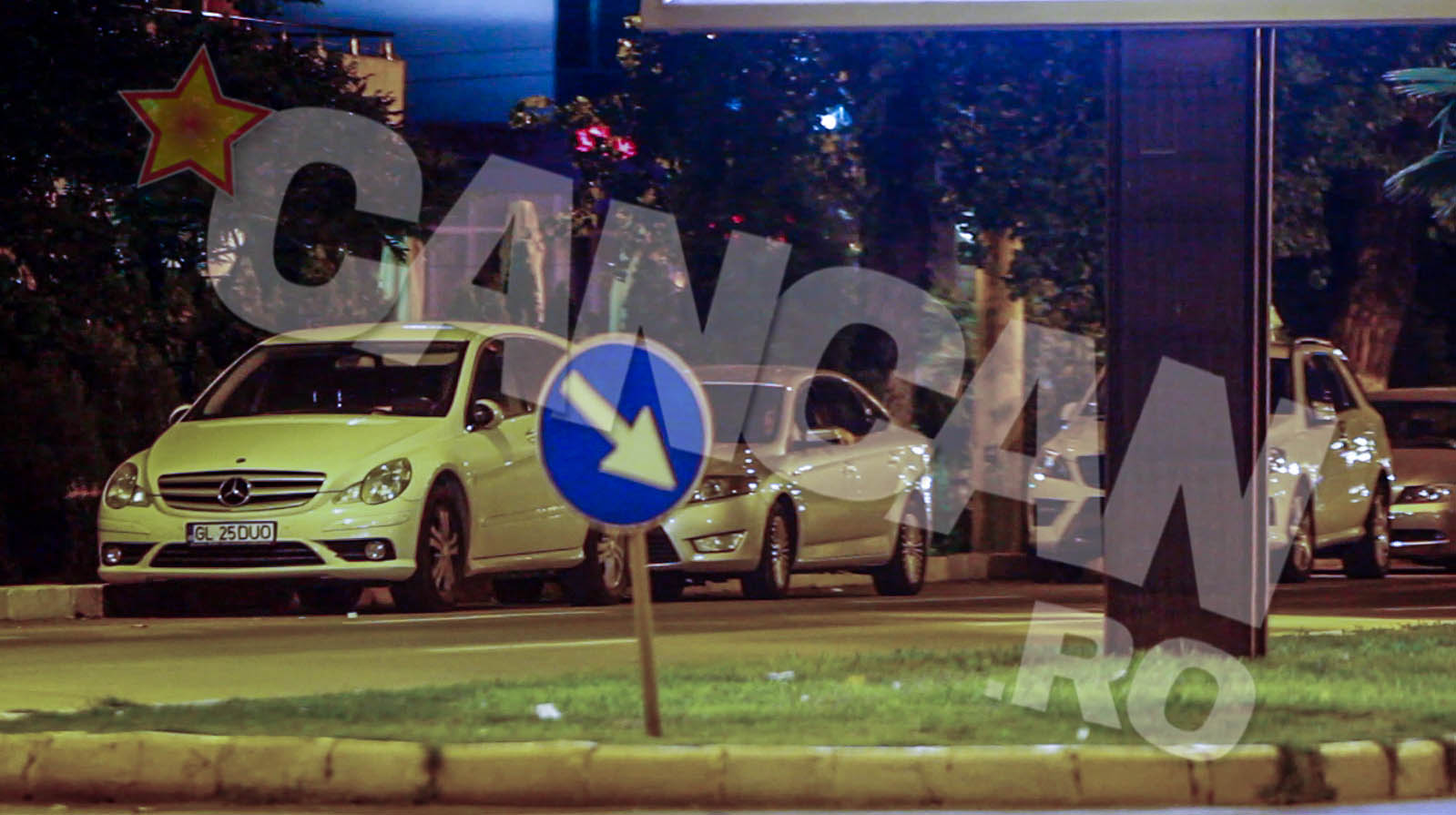 Dupa ce s-a distrat in club, Oana Lis pleaca singura spre hotel