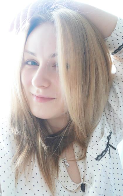 Gabriela se mandreste cu noul look pe pagina ei de Facebook