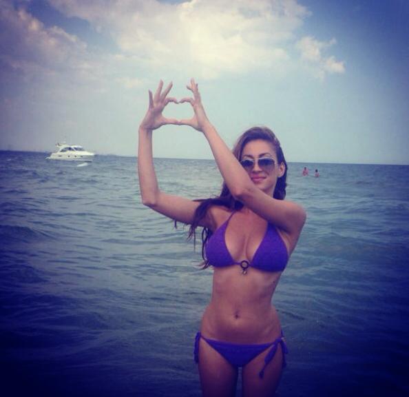 Alexandra a cochetqat si cu modeling-ul