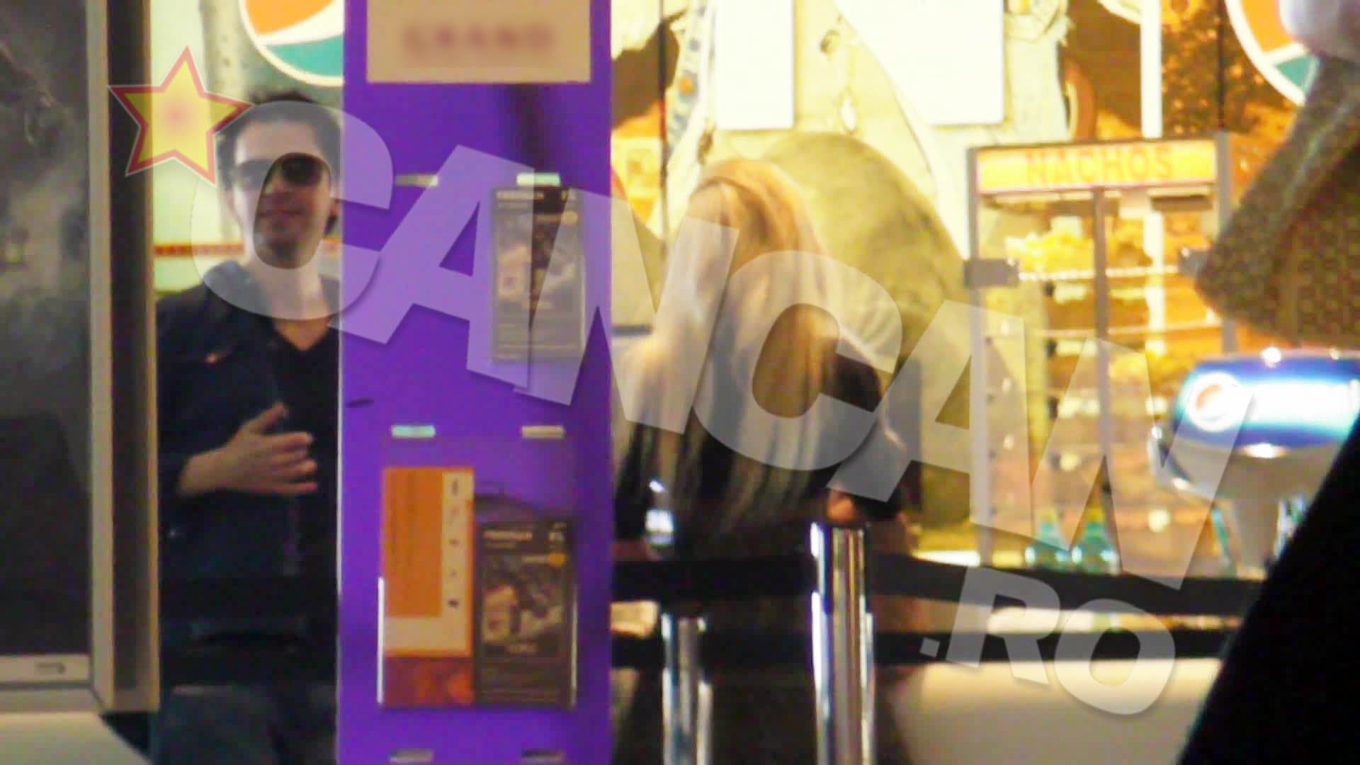 Ca le-a fost dor unul de altul...s-a vazut cu ochiul liber. Keo era tot numai un zambet