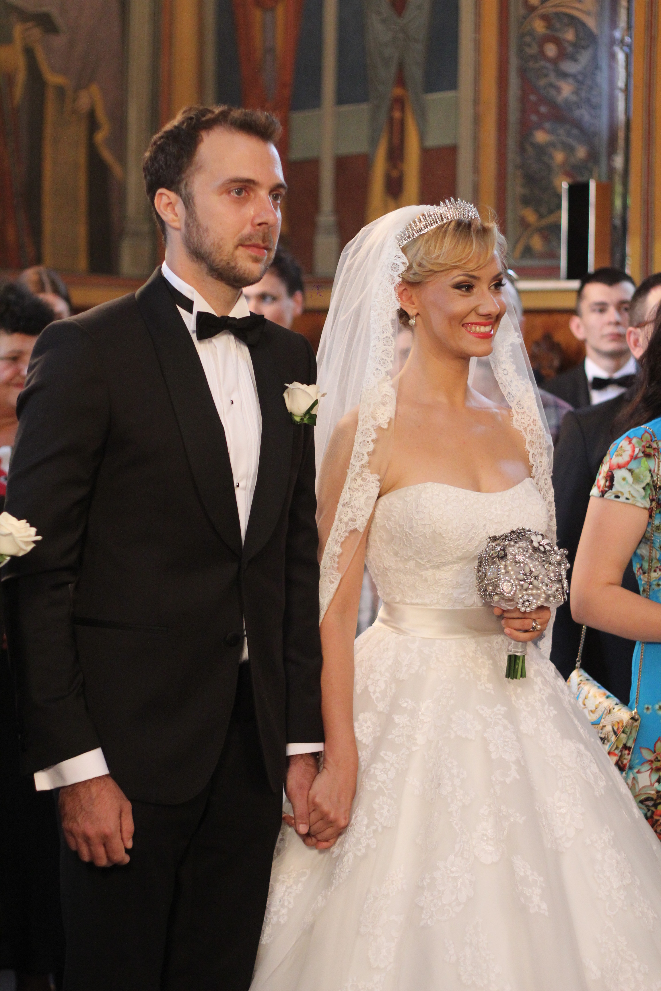 Oana s-a casatorit in acest weekend cu tenorul Florin