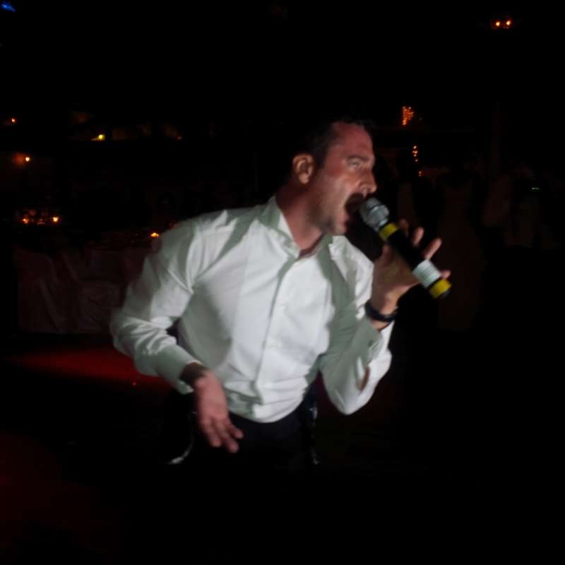 Codrin a interpretat piesa 