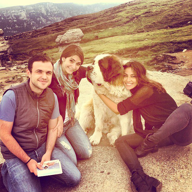 Madalina Ghenea, impreuna cu fratele ei, Alin, si viitoarea lui sotie