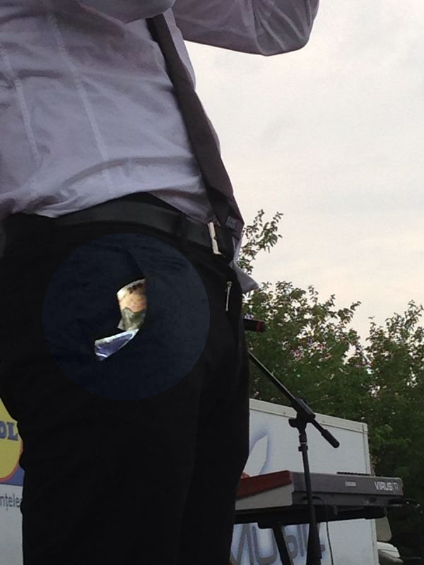 Lui Connect-R ii ies banii din buzunare