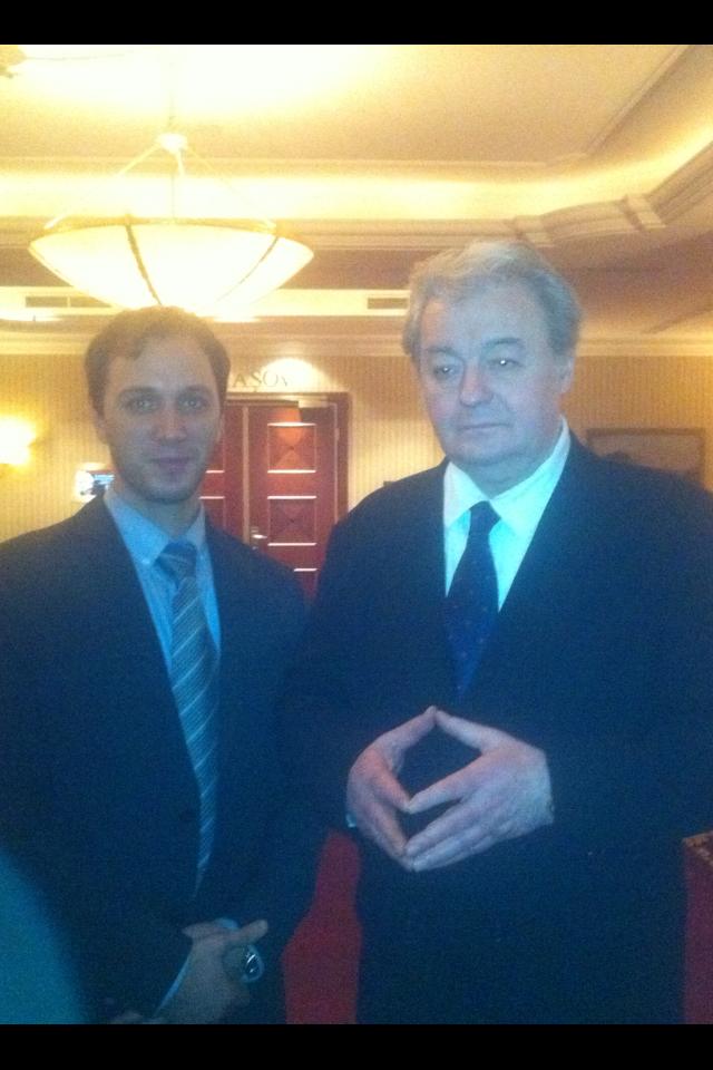 Logodnicul Ginei are