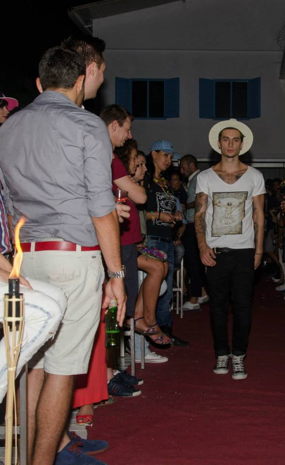 Alex a avut emotii pe scena