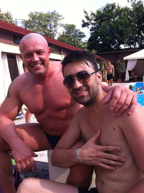 Marco Pisani este un afacerist timisoarean, originar din Milano, Italia si are, se pare, aceeasi pasiune ca Anda pentru orele petrecute in sala de sport