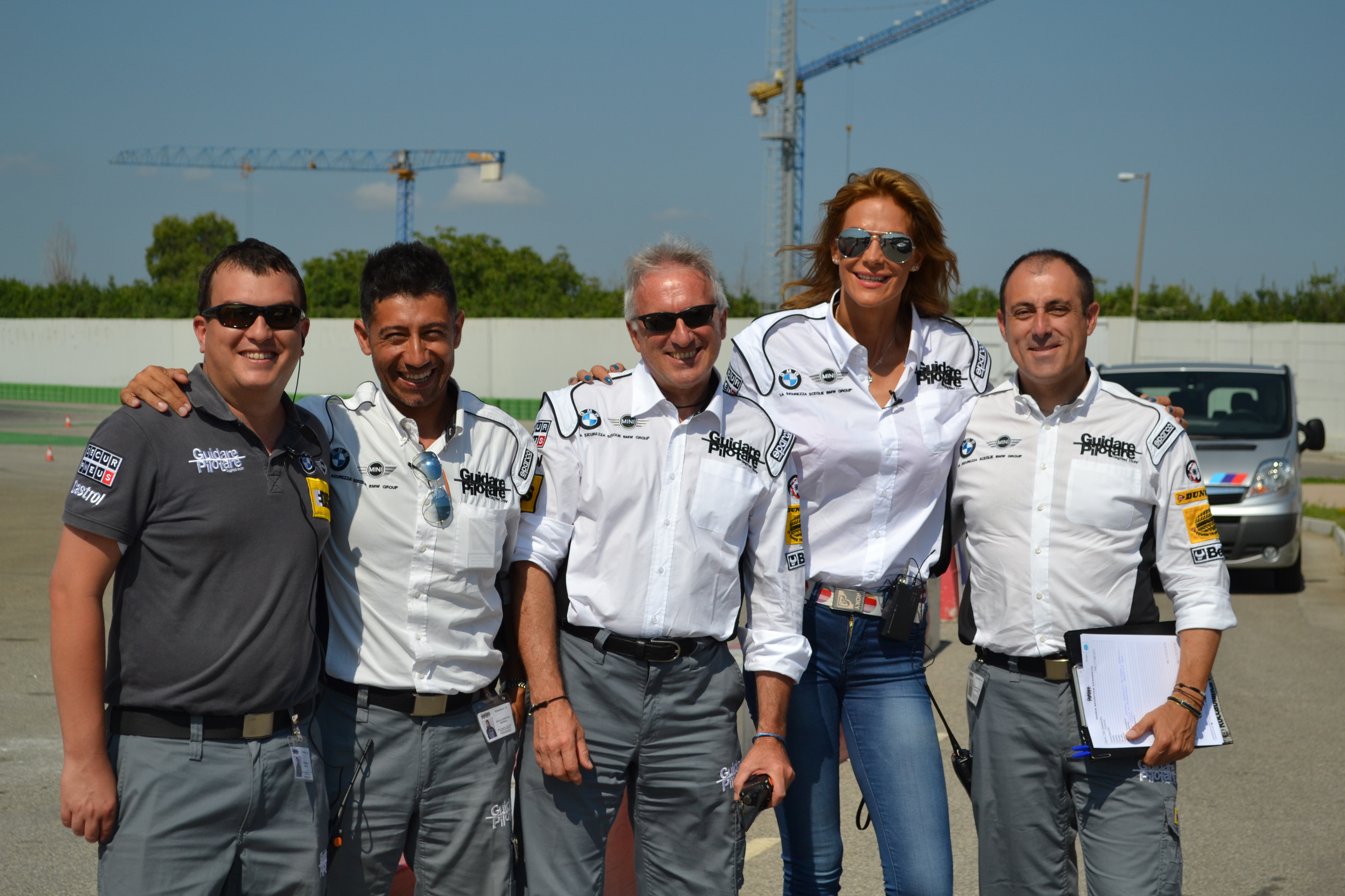 Roxana a inceput cursurile pentru autorizatia de instructor, la cea mai impotanta scoala de conducere defensiva si sportiva