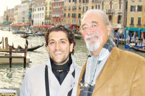 Cezar alaturi de tatal sau