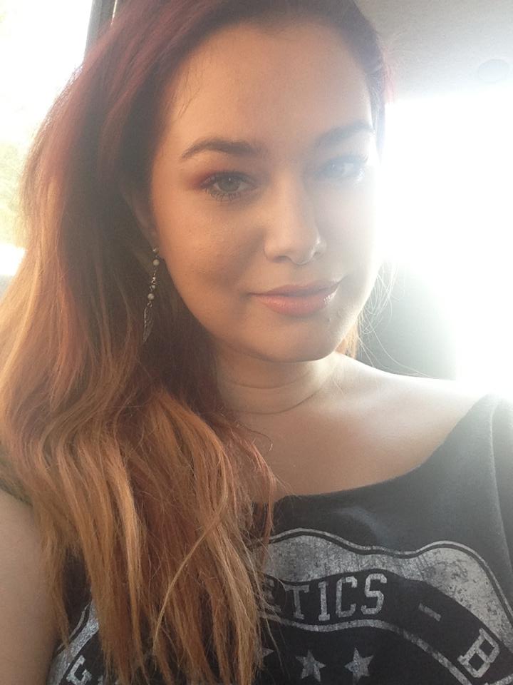 Tanara si-a schimbat foarte mult stilul