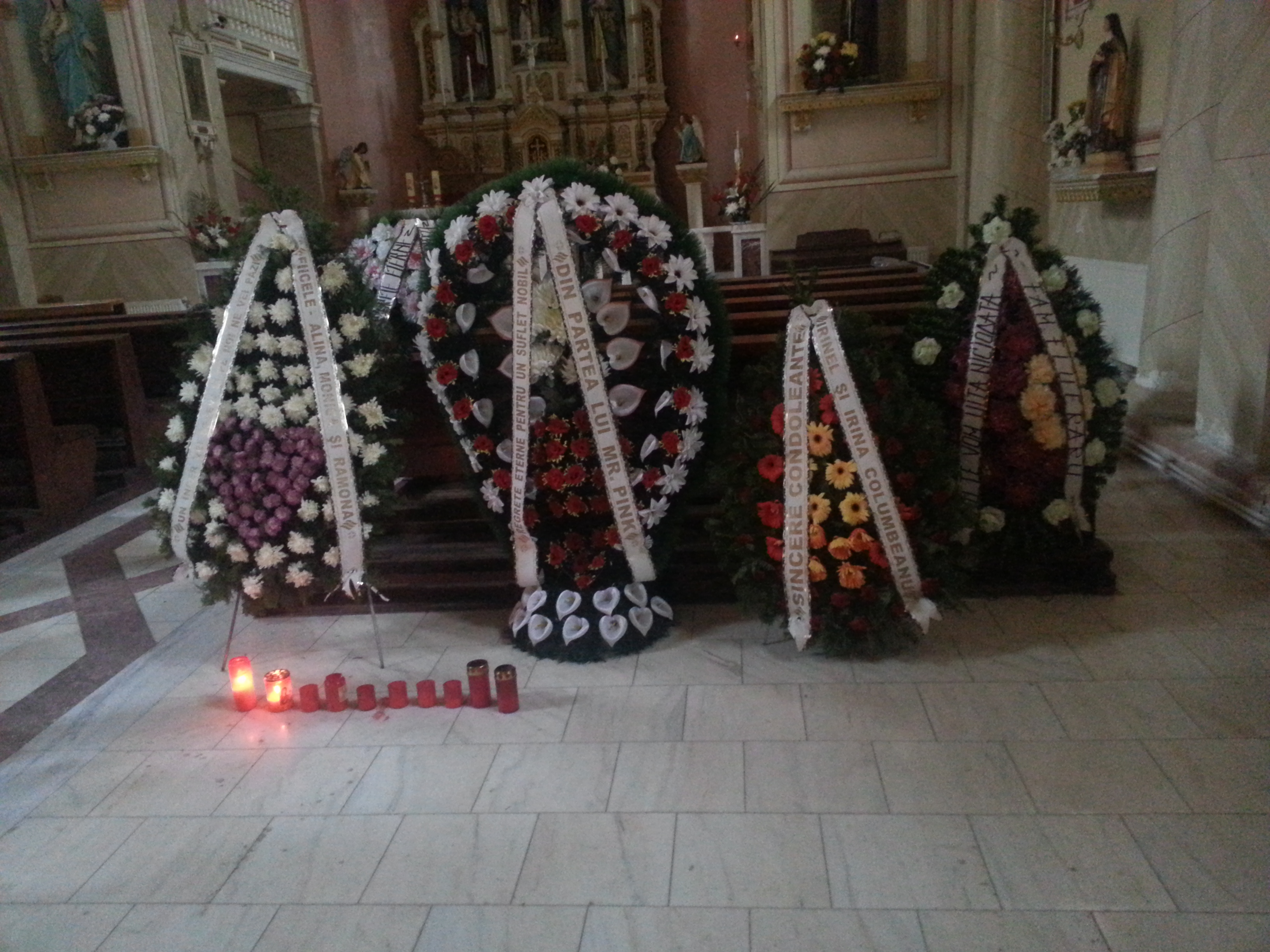 Coroana de la actualul iubit si de la fostul sot stau una langa alta