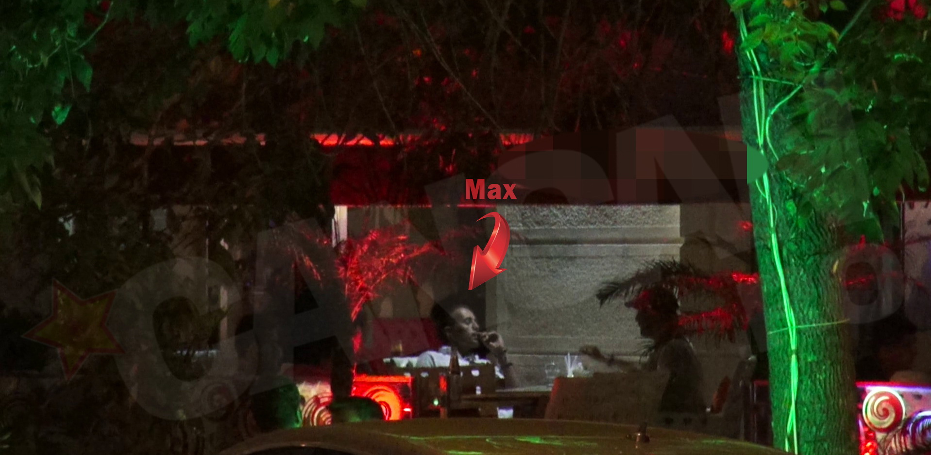 Max a stat cu amicul sau si cu bodyguardul aproximativ o ora la terasa din zona Decebal