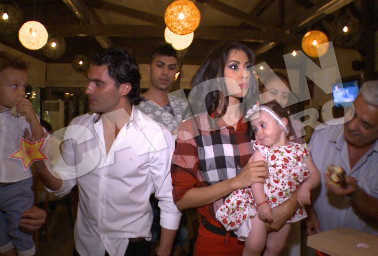 Parintii Raluca si Pepe sunt mandri de fiica lor