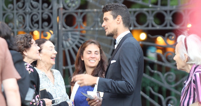 Tudor poate fi si un exemplu de eleganta