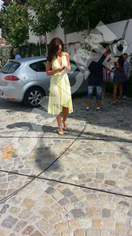 Sora Biancai a ales o rochie cu un decolteu generos