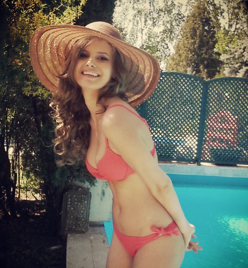 Emma a deschis drumul pentru castigatoarele Next Top Model