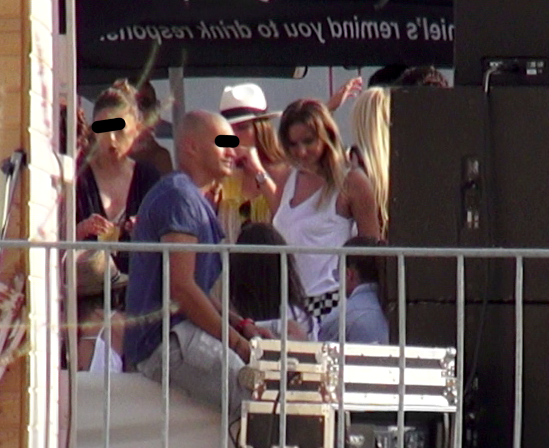 Roxana si-a facut o multime de amici in timpul petrecut pe litoral