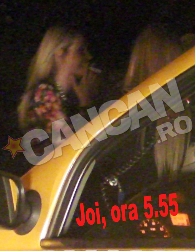 Frumoasa blondina sa lasa 