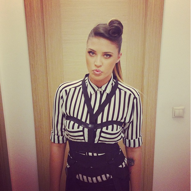 Antonia are o camasa 