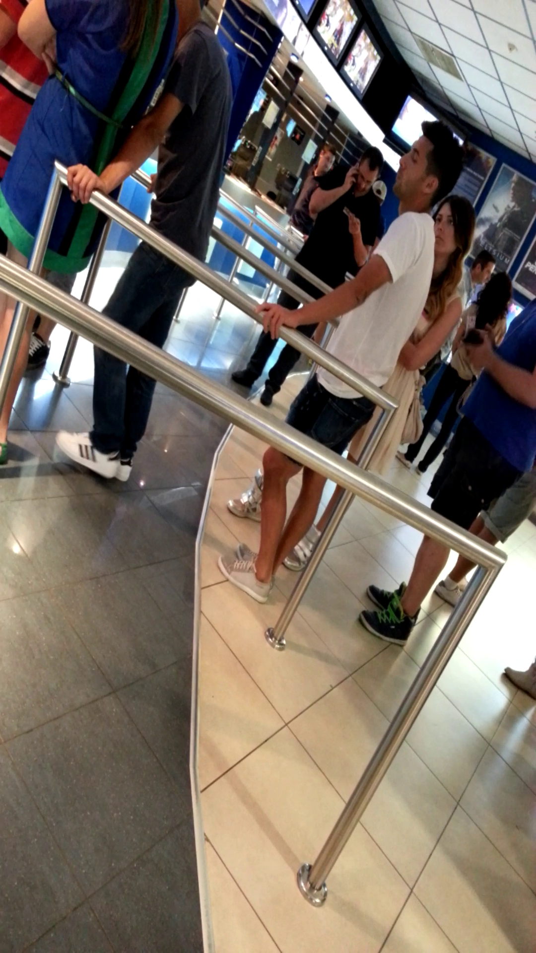 Fotbalistul si sotia lui au mers impreuna la cinematograf