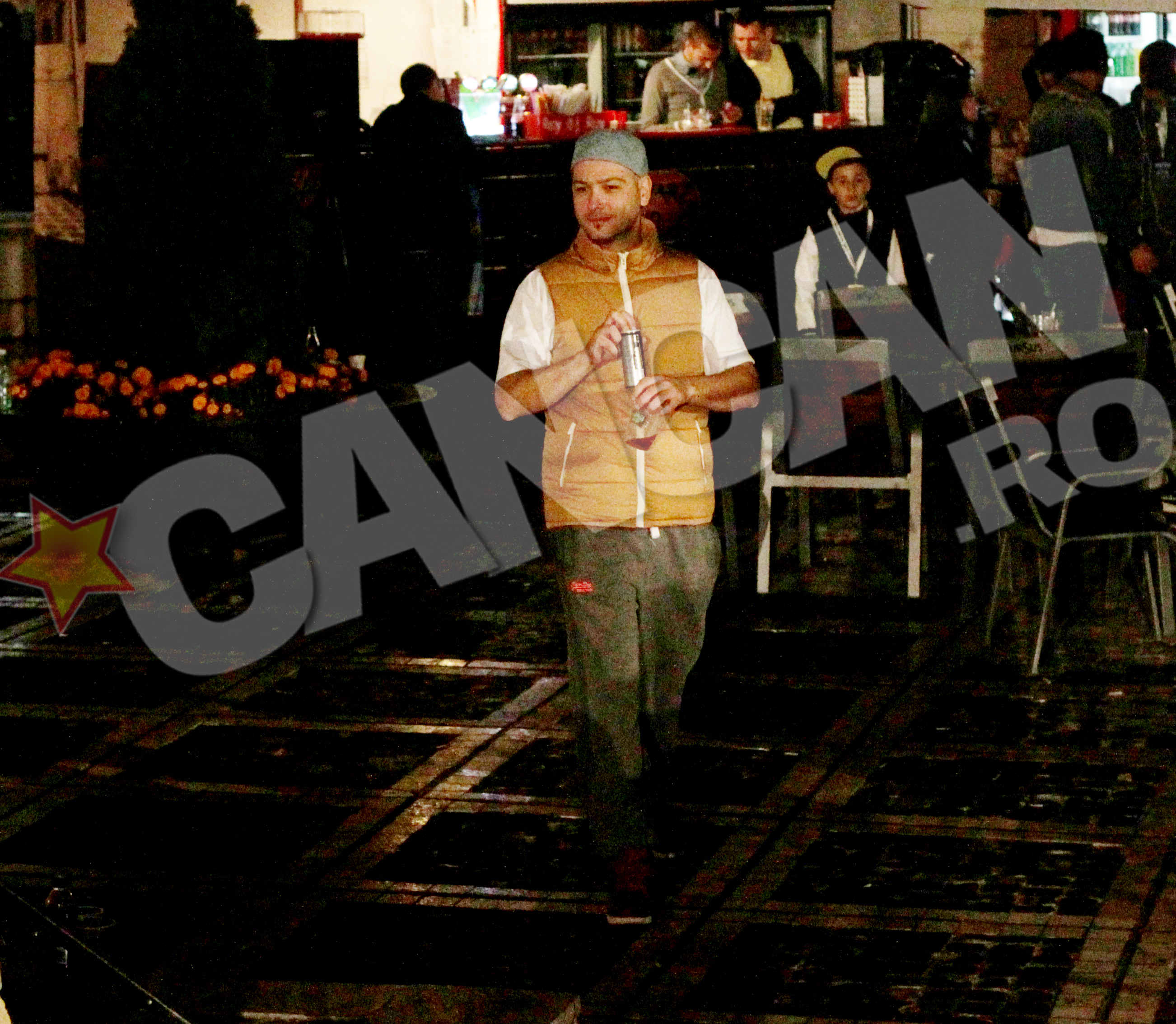 Bitza a optat pentru o combinatie: whisky si energizant