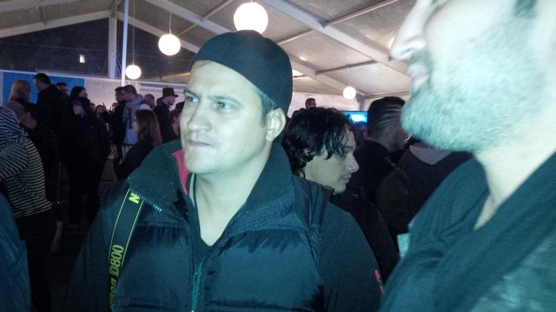 Atunci cand fratele lui era cu Giulia, Huidu se ocupa de facutul pozelor