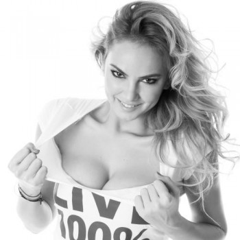 Eşti curios să afli cum şi-a dobândit Roxana Ionescu titlul de