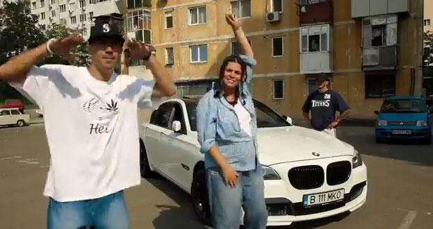 Marijuana pare ca si-a scris singura versurile pentru cantec