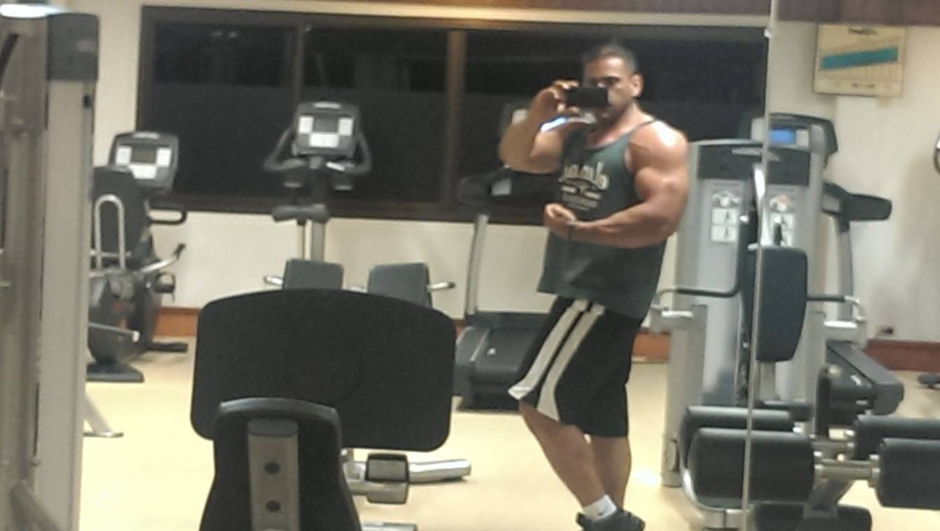 Antrenorul lui Salman este obsedat de sala si e lesne de observat ca acolo sta cea mai mare parte din timp