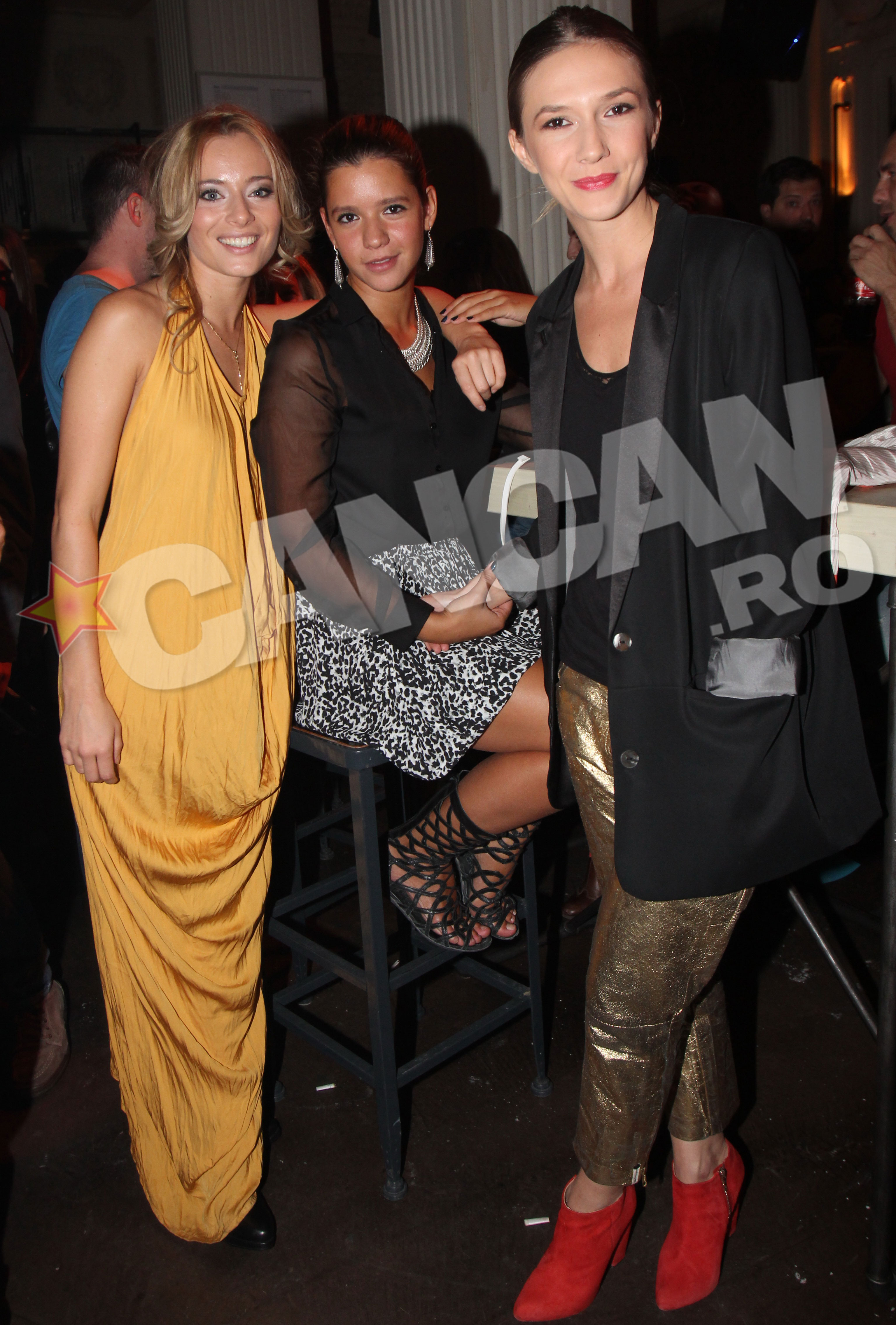 Laura s-a distrat alaturi de Ada Condeescu si Adela Popescu