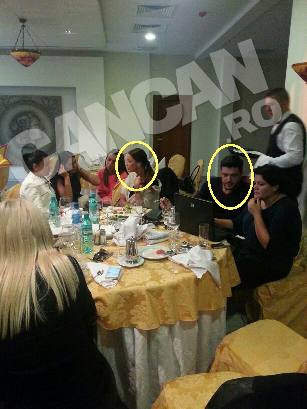 Bianca Dragusanu şi Victor Slav s-au întâlnit cu mai mulţi prieteni la un restaurant din Capitală pentru a se asigura că nunta lor va fi perfectă