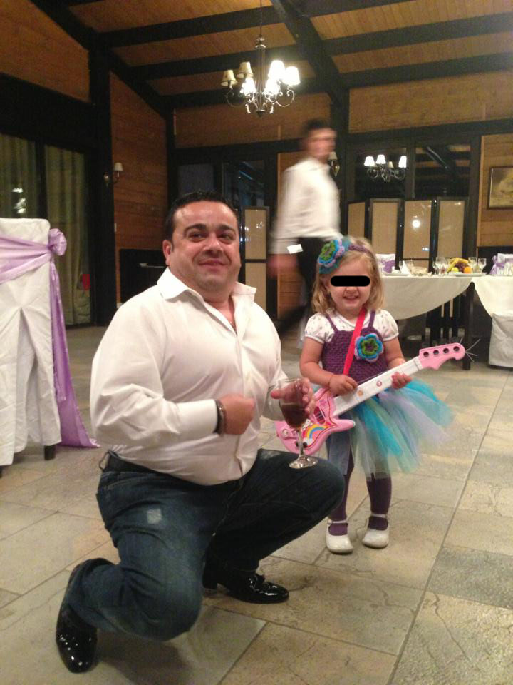 Maya s-a distrat de minune in compania lui Adi Minune