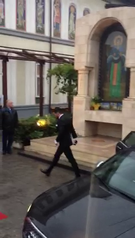 Victor asteaptă cu nerăbdare să-şi vadă mireasa