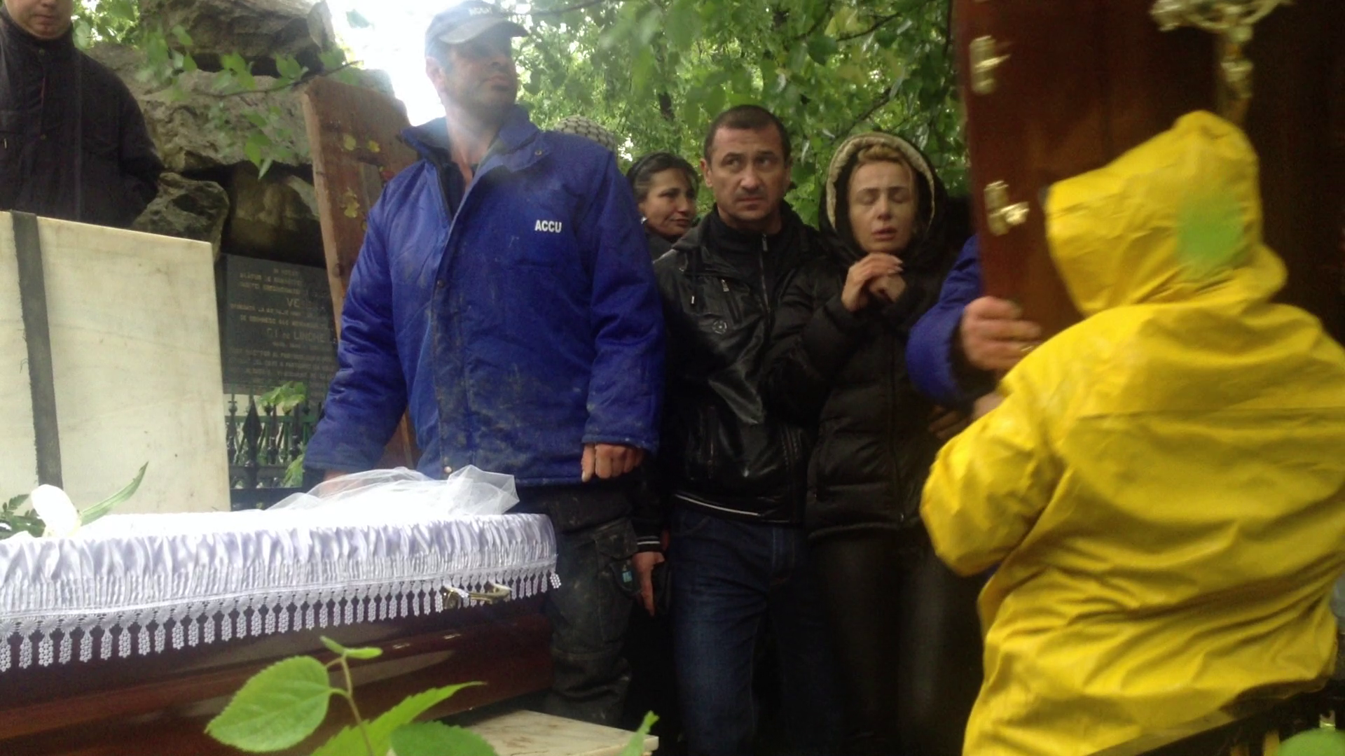 La un moment dat, artista s-a speriat de capacul de la sicriu